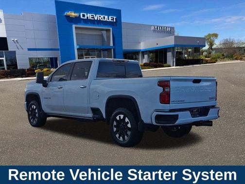 2023 Chevrolet Silverado 3500 High Country