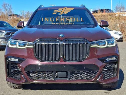 2022 BMW X7 M50i