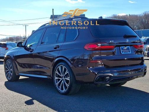 2022 BMW X7 M50i