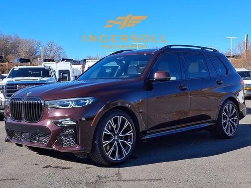2022 BMW X7 M50i