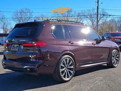 2022 BMW X7 M50i