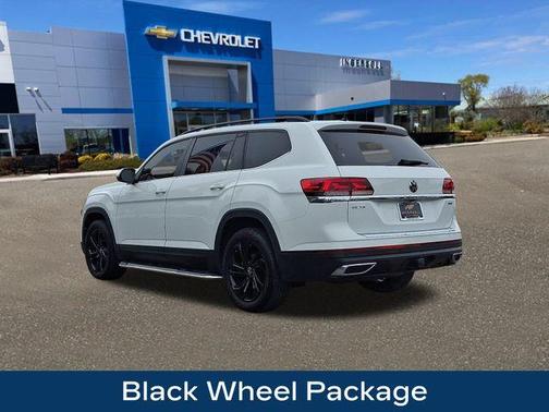 2023 Volkswagen Atlas 3.6L SE w/Technology