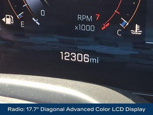 Iridescent Pearl Tricoat 2025 Chevrolet Suburban High Country