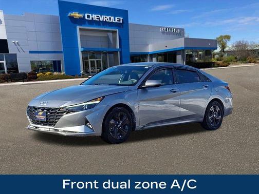 2021 Hyundai ELANTRA SEL