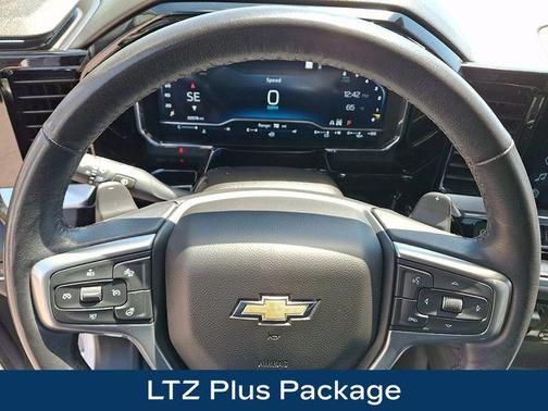 Iridescent Pearl Tricoat 2023 Chevrolet Silverado 1500 LTZ