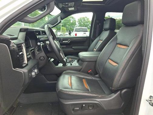 Summit White 2024 GMC Sierra 1500 AT4