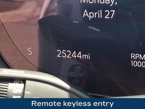 Summit White 2025 Buick Envision Preferred