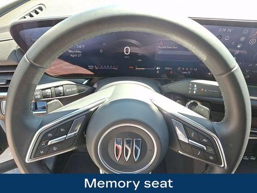 Summit White 2025 Buick Envision Preferred