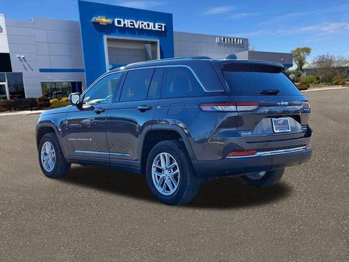 2023 Jeep Grand Cherokee Laredo