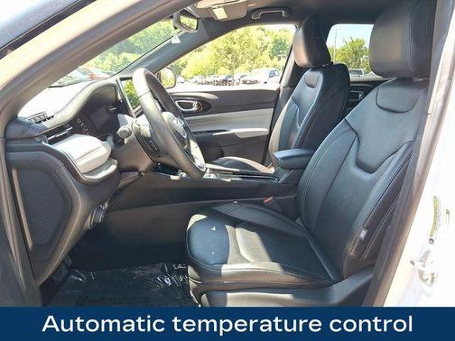 Bright White Clearcoat 2025 Jeep Compass Limited
