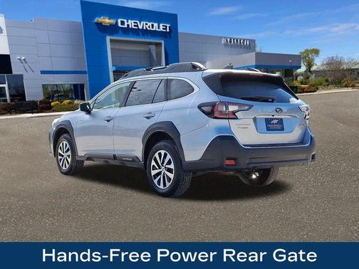 2025 Subaru Outback Premium