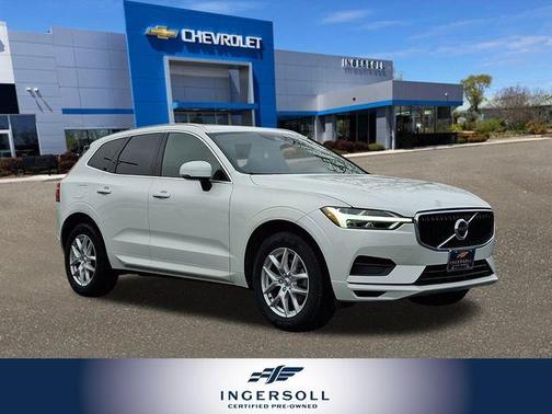 2020 Volvo XC60 T5 Momentum