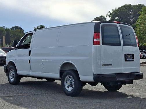 2025 Chevrolet Express 3500 Work Van