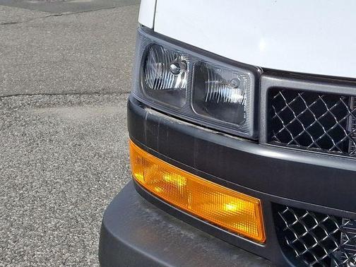 2025 Chevrolet Express 3500 Work Van