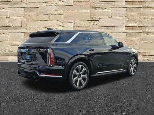 2025 Cadillac Escalade IQ Luxury 2