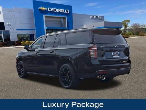 2022 Chevrolet Suburban RST