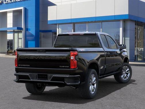 2025 Chevrolet Silverado 1500 Custom