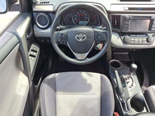 Classic Silver Metallic 2014 Toyota RAV4 XLE