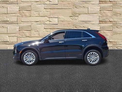 Stellar Black Metallic 2024 Cadillac XT4 Luxury