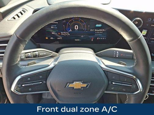 Mosaic Black Metallic 2025 Chevrolet Traverse LT