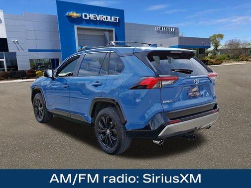 2022 Toyota RAV4 Hybrid SE