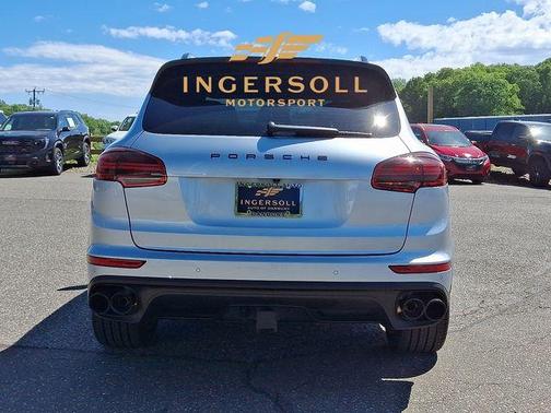 2018 Porsche Cayenne Platinum Edition