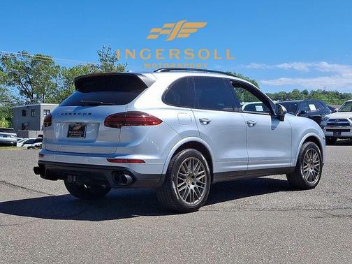 2018 Porsche Cayenne Platinum Edition