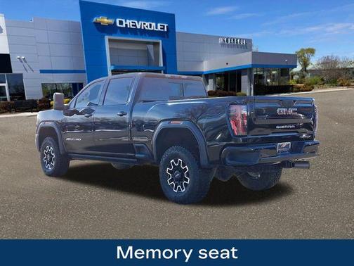 2025 GMC Sierra 2500 AT4X