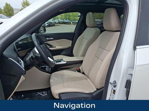 Mineral White Metallic 2025 BMW X1 xDrive28i