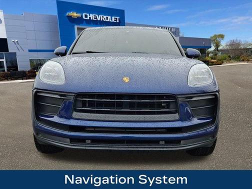 2022 Porsche Macan Base