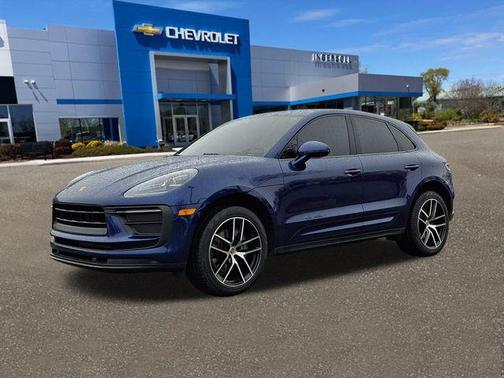 2022 Porsche Macan Base