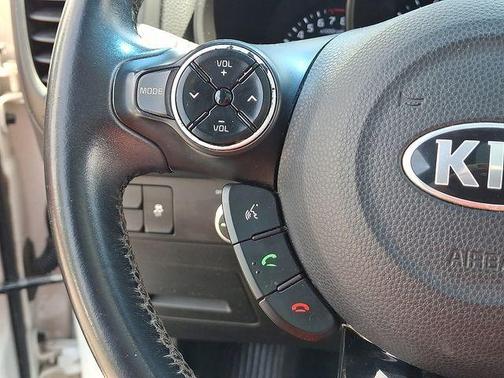 Clear White 2015 Kia Soul !