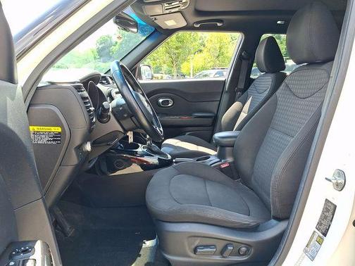 Clear White 2015 Kia Soul !