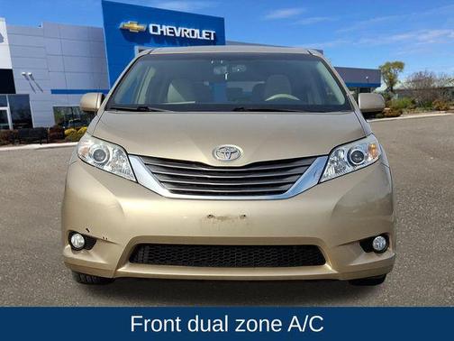 2014 Toyota Sienna XLE