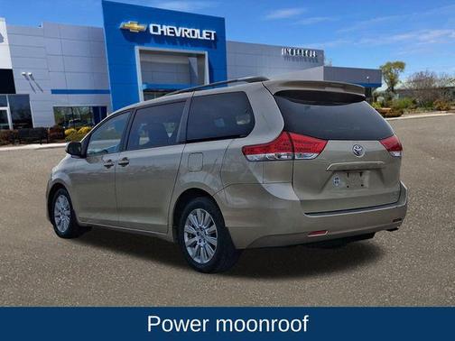 2014 Toyota Sienna XLE