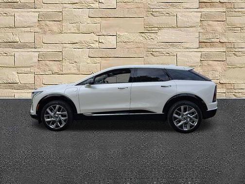Crystal White Tri-Coat 2025 Cadillac OPTIQ Luxury