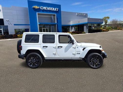 2024 Jeep Wrangler 4xe Sahara