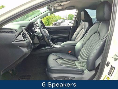 Super White 2020 Toyota Camry SE