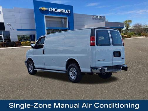 2023 GMC Savana 2500 Work Van