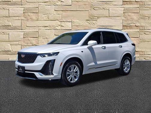 Crystal White Tri-Coat 2025 Cadillac XT6 Luxury AWD