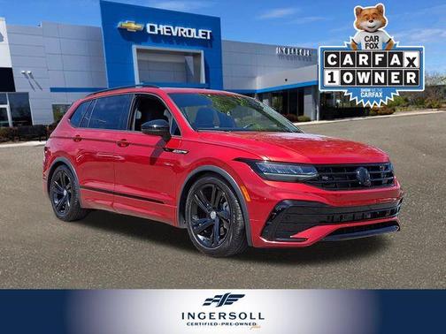 Kings Red 2024 Volkswagen Tiguan 2.0T SE R-Line Black