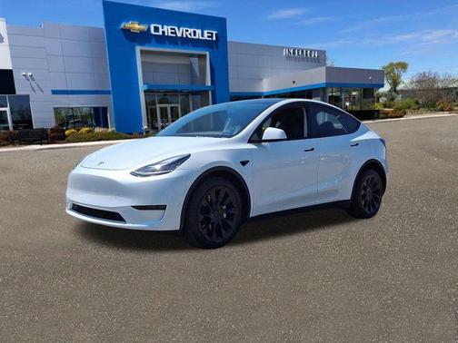 2023 Tesla Model Y Long Range