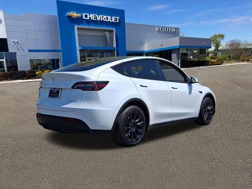2023 Tesla Model Y Long Range
