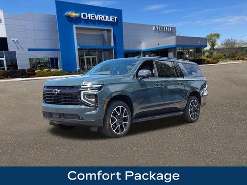 2025 Chevrolet Suburban RST
