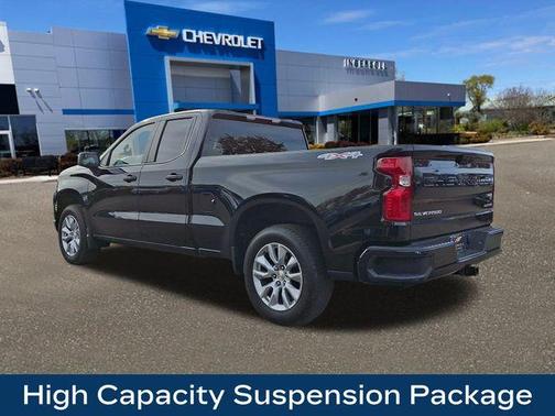 2022 Chevrolet Silverado 1500 Custom