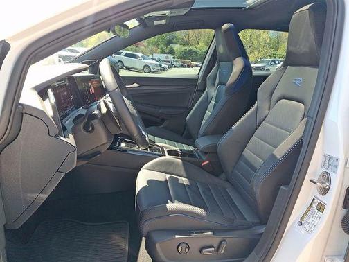 Pure White 2024 Volkswagen Golf R 2.0T