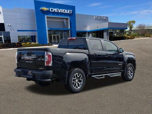 2022 GMC Canyon AT4 w/Leather
