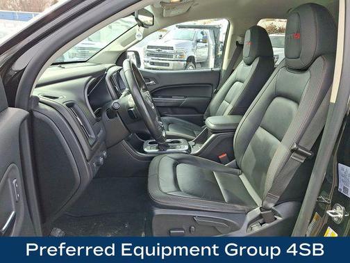 Onyx Black 2022 GMC Canyon AT4 w/Leather