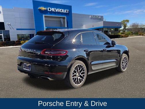 2017 Porsche Macan Base