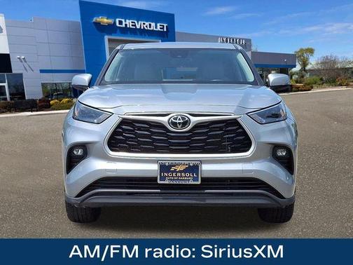 2022 Toyota Highlander LE